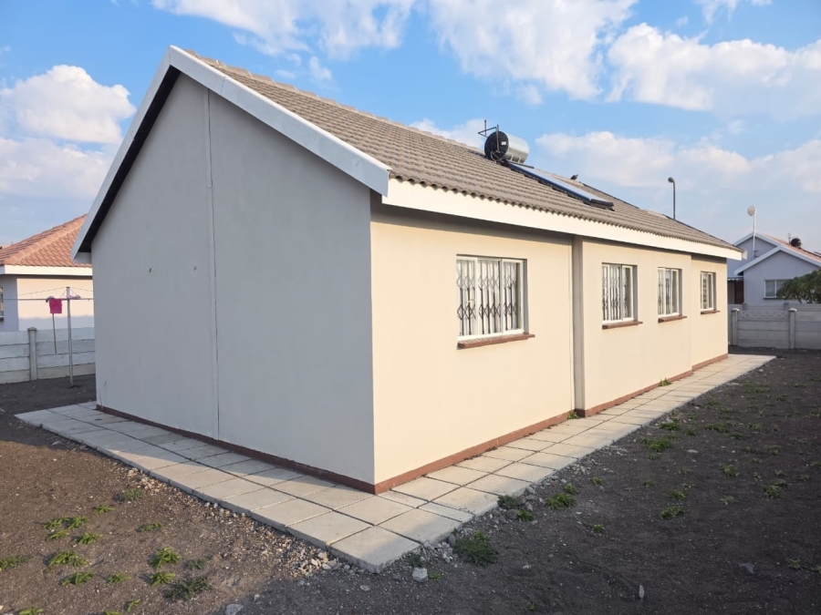 4 Bedroom Property for Sale in Freedom Park North West
